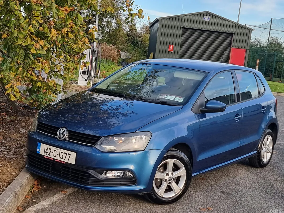 Volkswagen Polo Hatchback, Petrol, 2014, Green