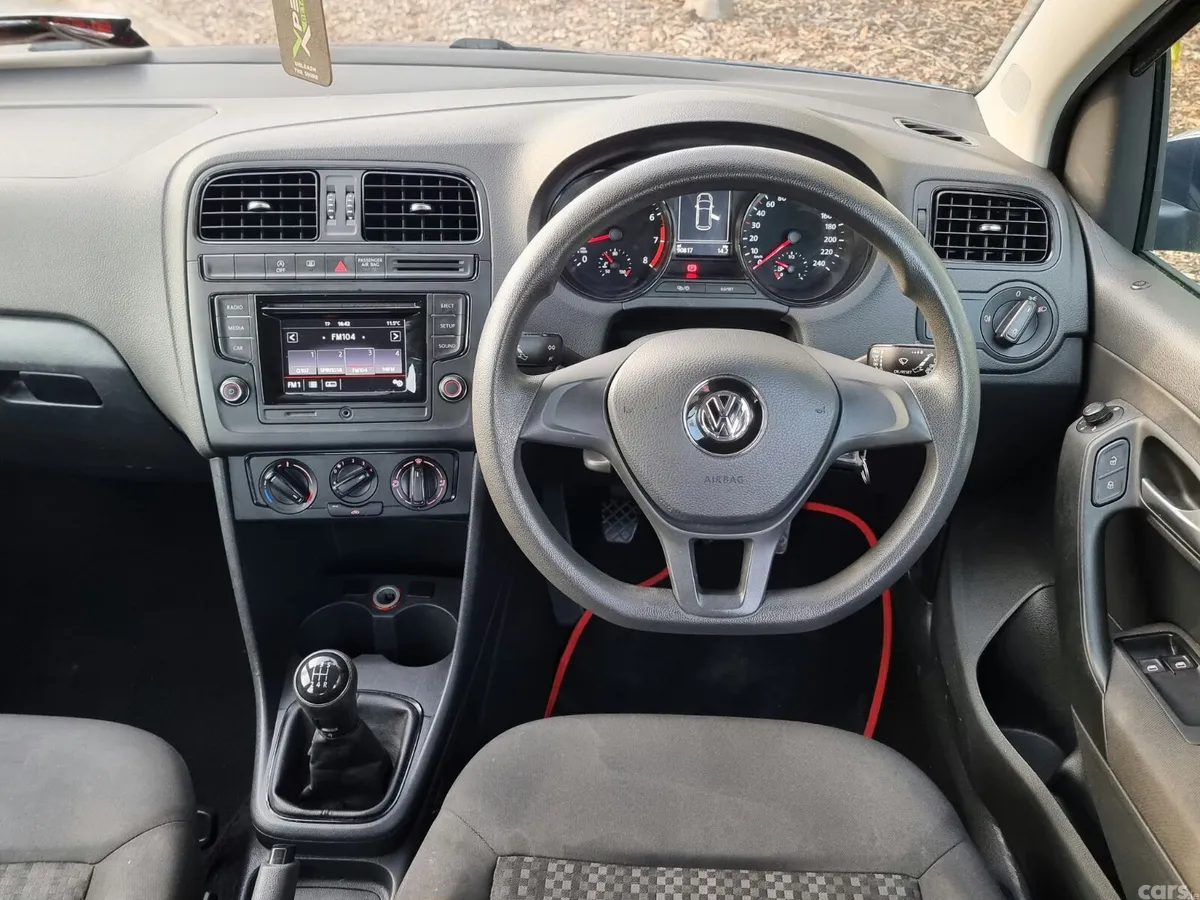 Volkswagen Polo Hatchback, Petrol, 2014, Green