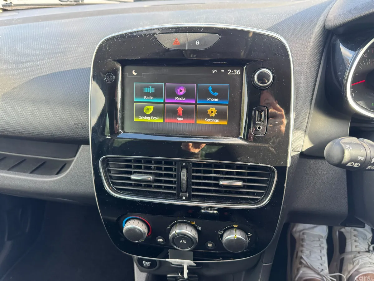 Renault Clio Hatchback, Diesel, 2019, Black