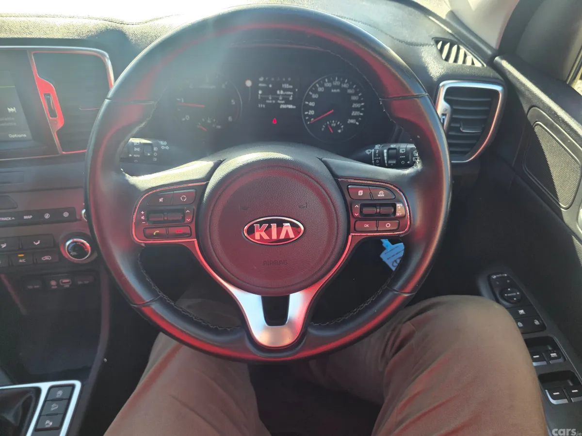 Kia Sportage SUV, Diesel, 2017, Red