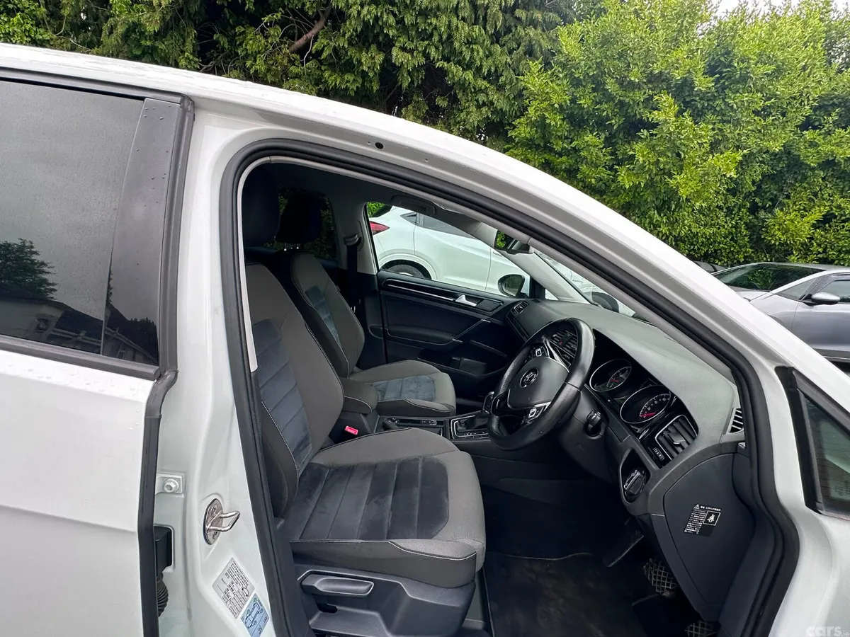 Volkswagen Golf Hatchback, Petrol, 2016, White