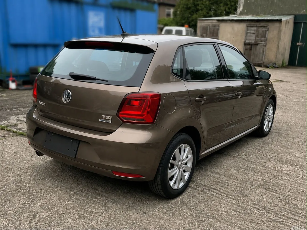 Volkswagen Polo Hatchback, Petrol, 2016, Brown