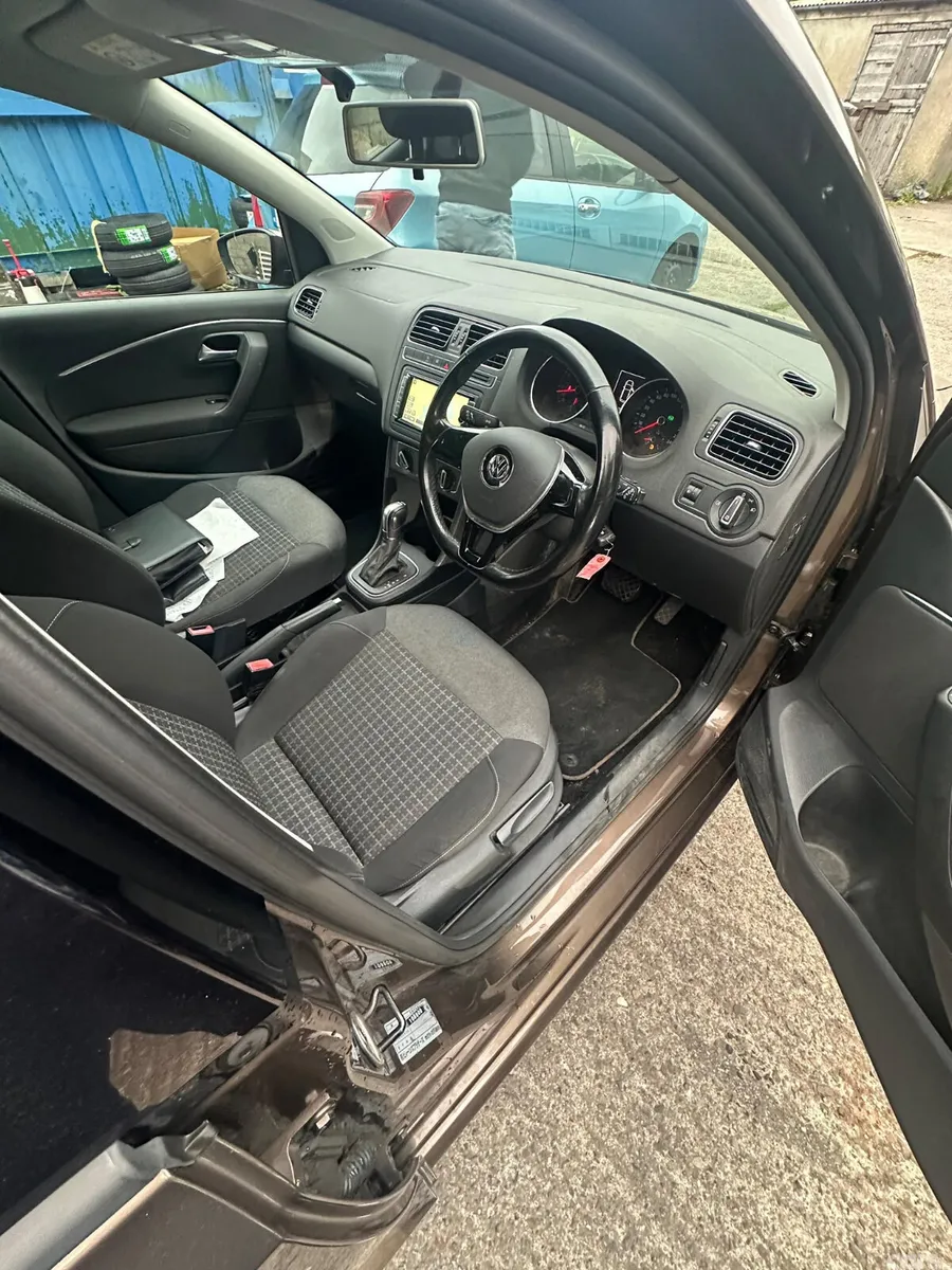 Volkswagen Polo Hatchback, Petrol, 2016, Brown