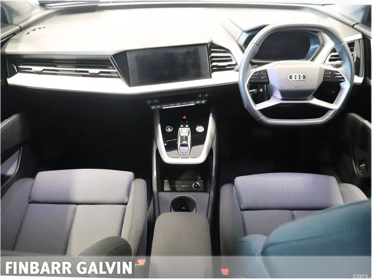 Audi Q4 e-tron Estate/Jeep, Electric, 2023, Blue