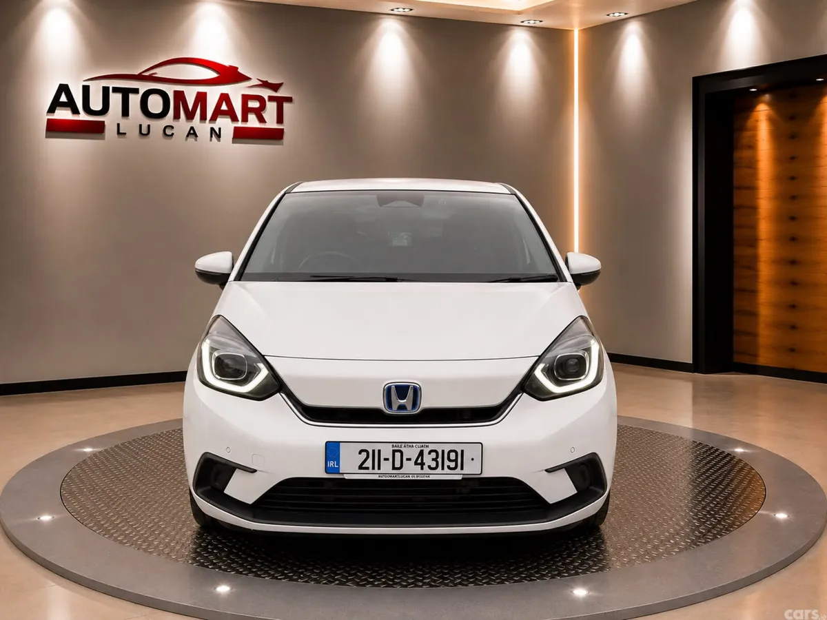 Honda Fit Hatchback, Petrol Hybrid, 2021, White