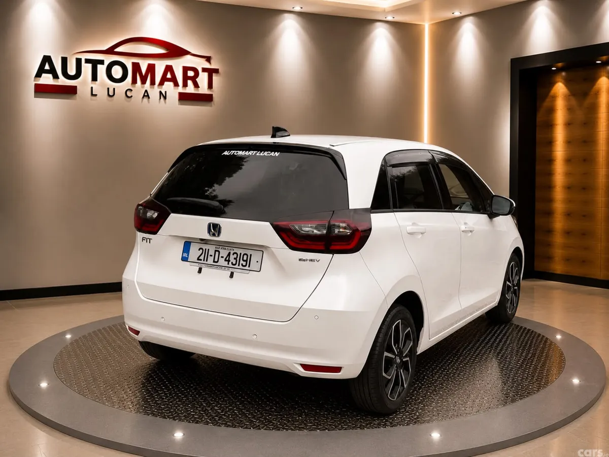 Honda Fit Hatchback, Petrol Hybrid, 2021, White