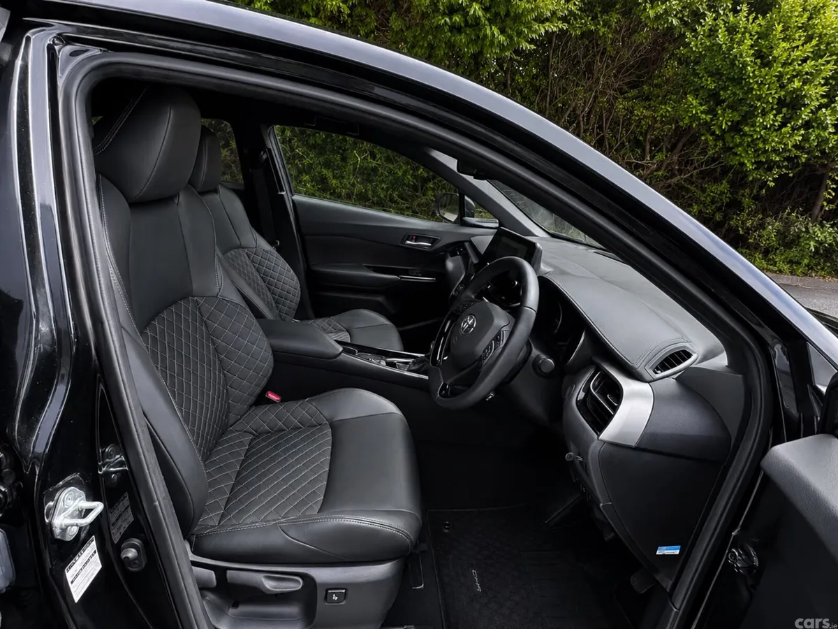 Toyota C-HR Hatchback, Petrol Hybrid, 2022, Black