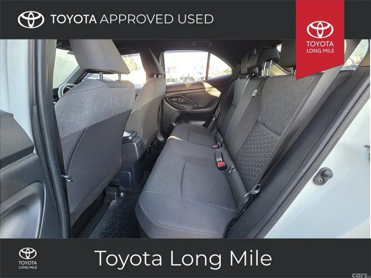 Toyota Yaris Cross SUV, Petrol Hybrid, 2023, White