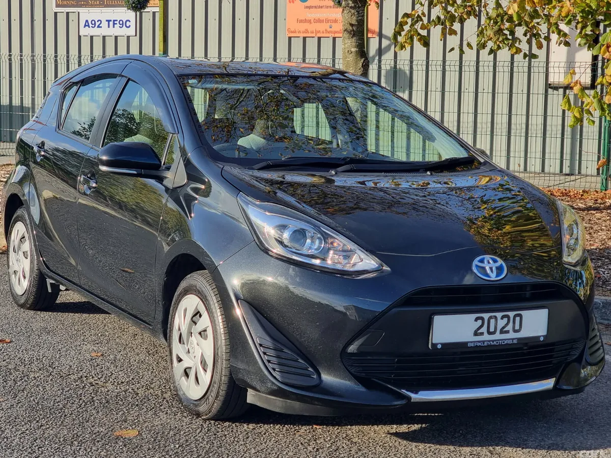 Toyota Aqua Hatchback, Petrol Hybrid, 2020, Black