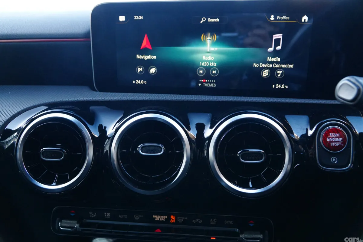 Mercedes-Benz A-Class Hatchback, Diesel, 2019, Silver