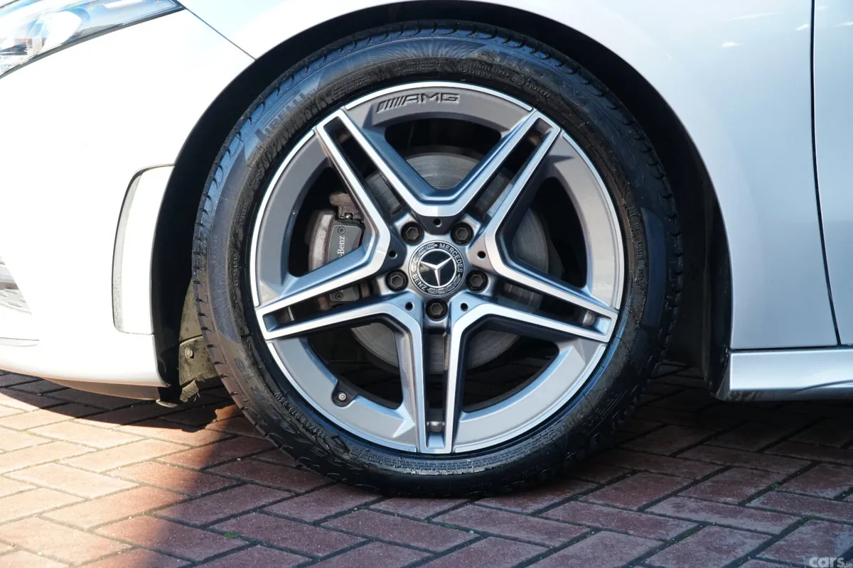 Mercedes-Benz A-Class Hatchback, Diesel, 2019, Silver