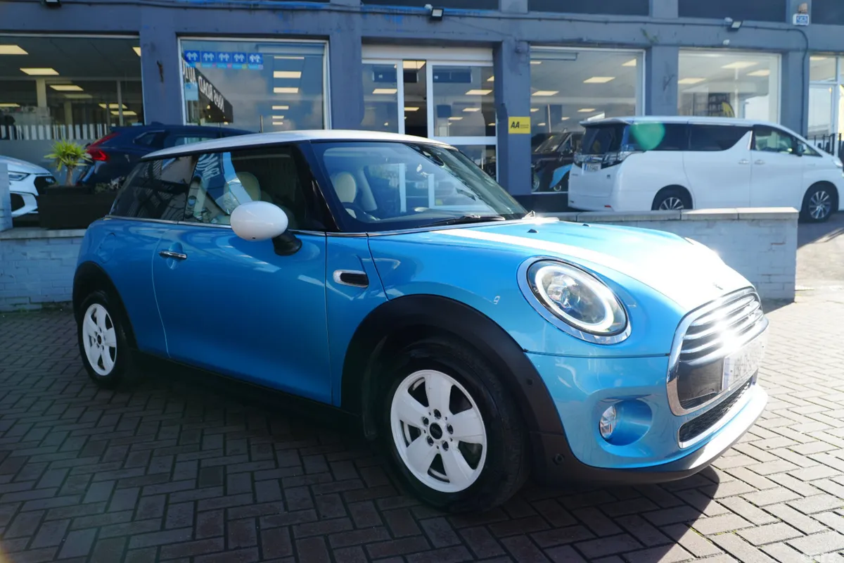 Mini Cooper Hatchback, Diesel, 2019, Grey