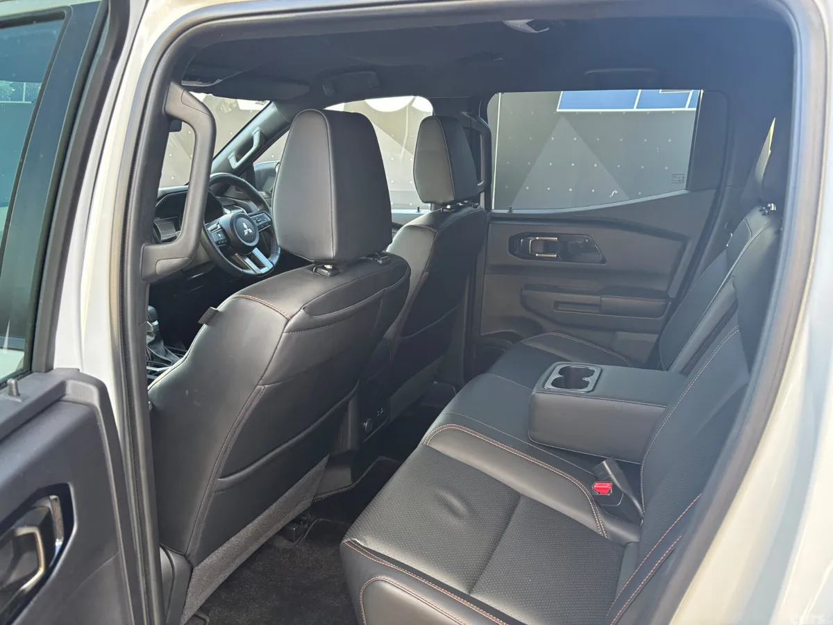 Mitsubishi L200 Pick Up, Diesel, 2024, White