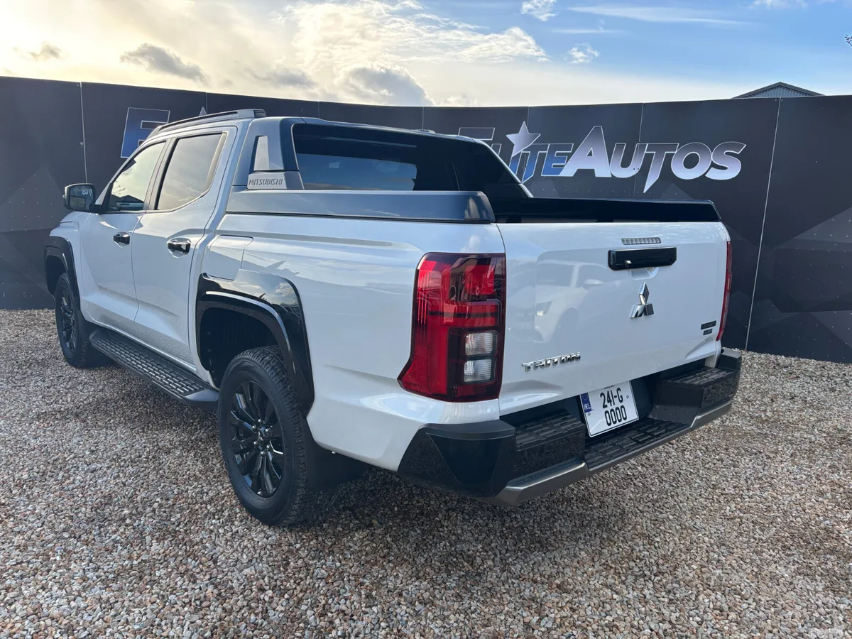 Mitsubishi L200 Pick Up, Diesel, 2024, White