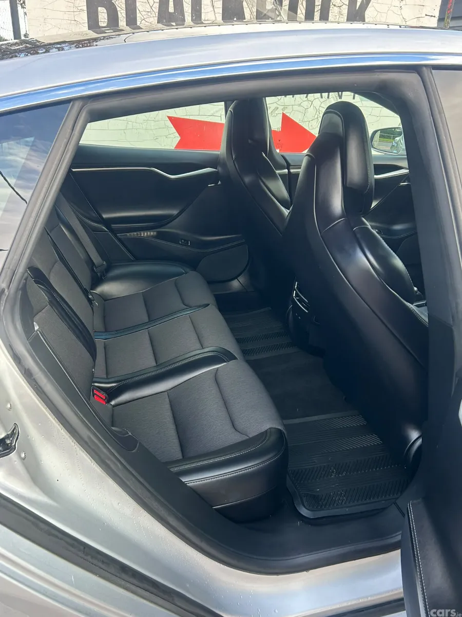 Tesla Model S Hatchback, Electric, 2018, Grey