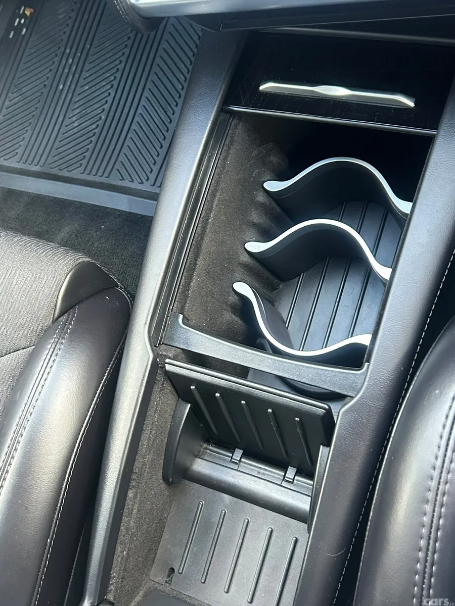 Tesla Model S Hatchback, Electric, 2018, Grey