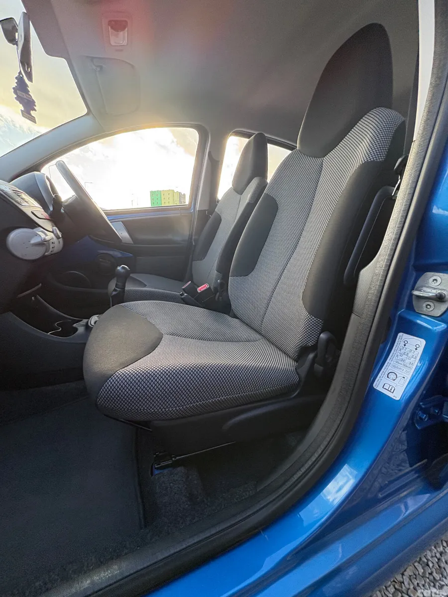 Toyota Aygo Hatchback, Petrol, 2012, Blue