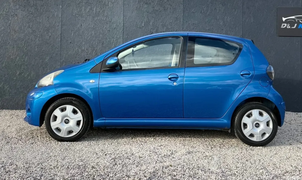 Toyota Aygo Hatchback, Petrol, 2012, Blue