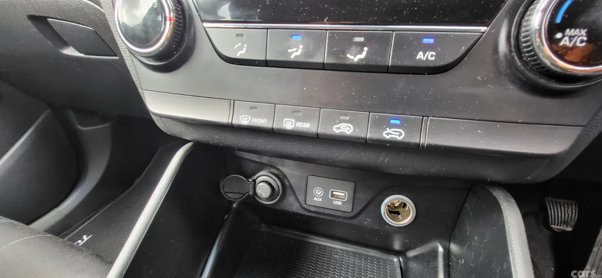Hyundai Tucson SUV, Petrol, 2016, White