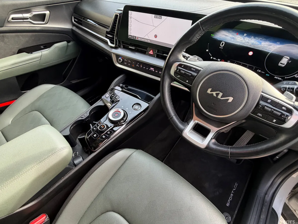 Kia Sportage SUV, Petrol Plug-in Hybrid, 2024, Grey