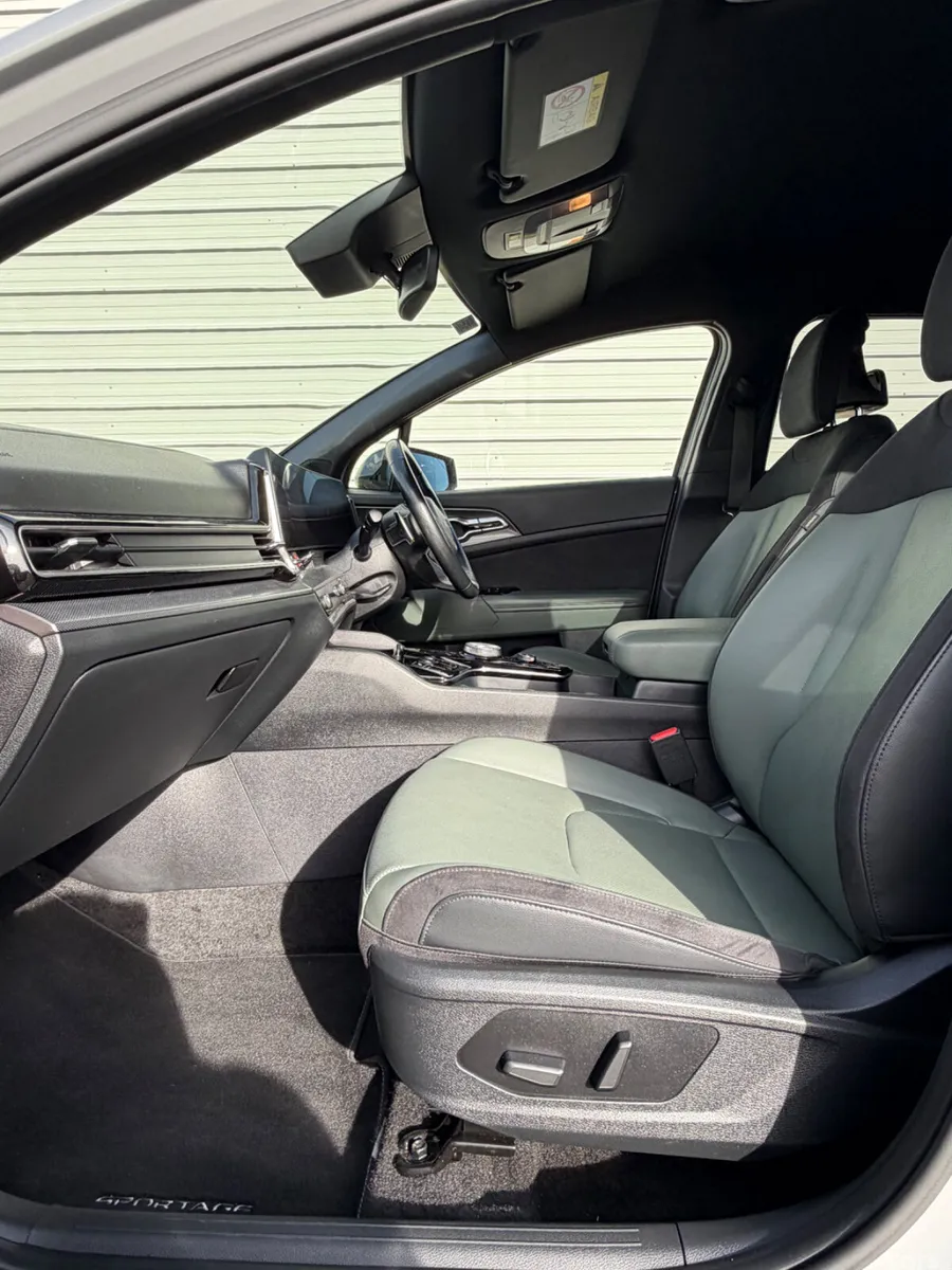 Kia Sportage SUV, Petrol Plug-in Hybrid, 2024, Grey
