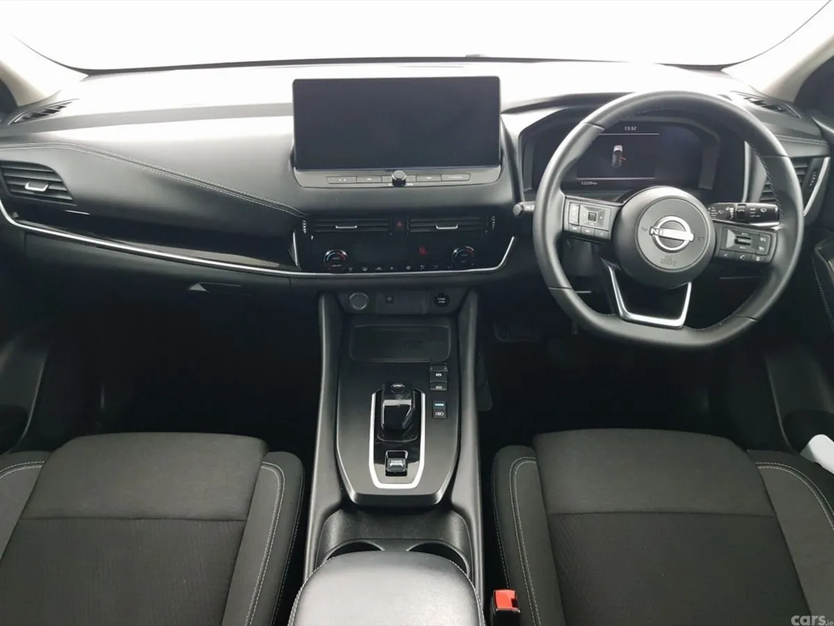 Nissan Qashqai MPV, Petrol, 2024, White