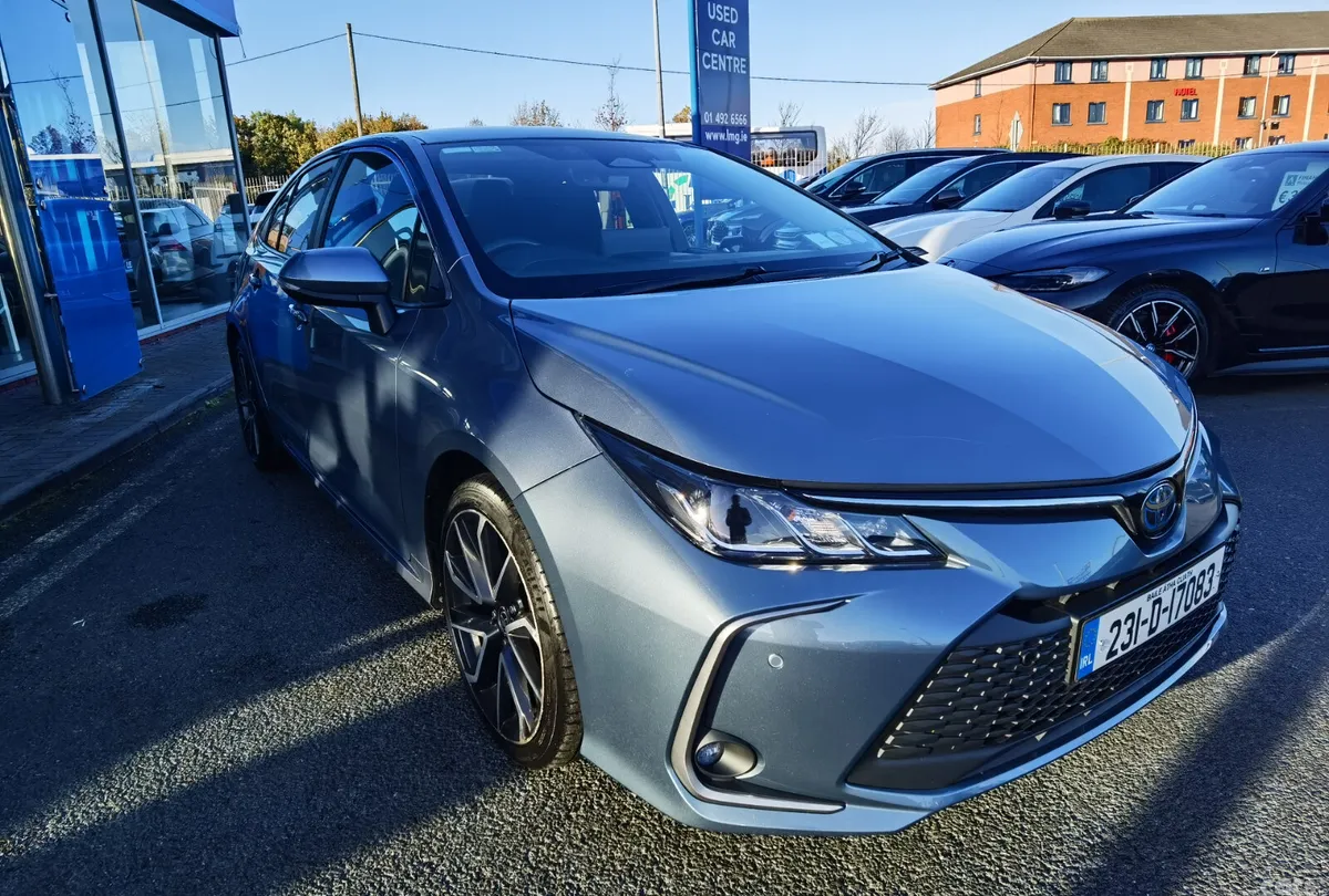 Toyota Corolla Saloon, Petrol Hybrid, 2023, Grey