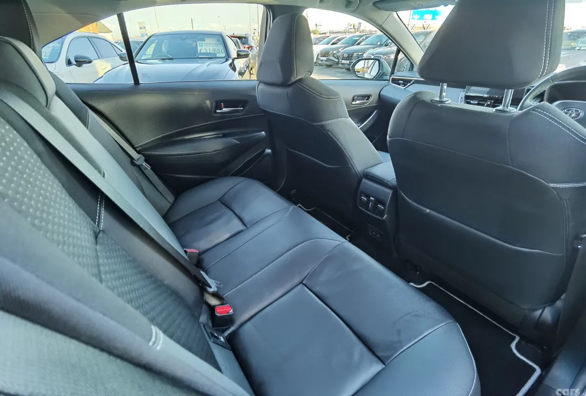 Toyota Corolla Saloon, Petrol Hybrid, 2023, Grey