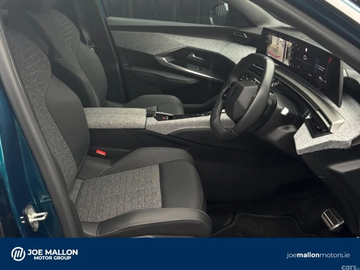 Peugeot 3008 MPV, Petrol, 2026, Blue