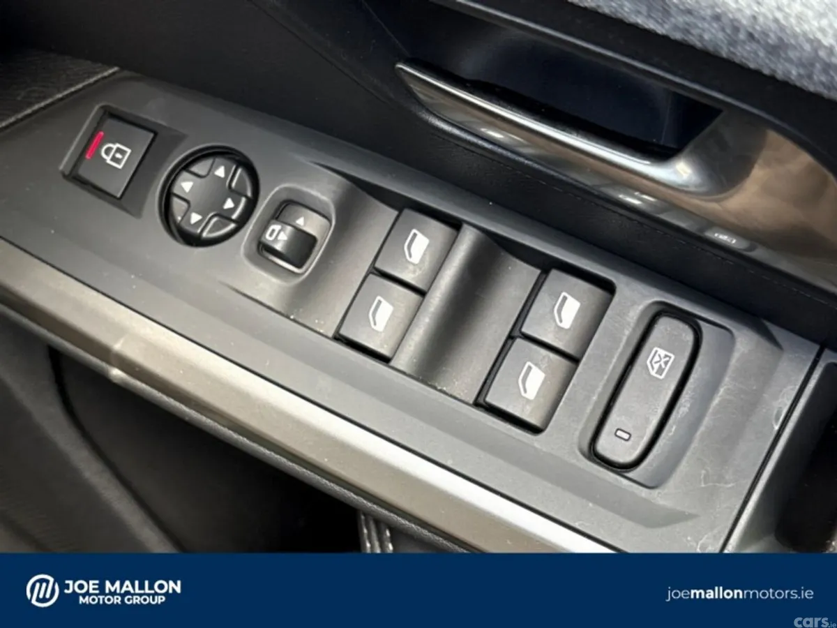 Peugeot 3008 MPV, Petrol, 2026, Blue