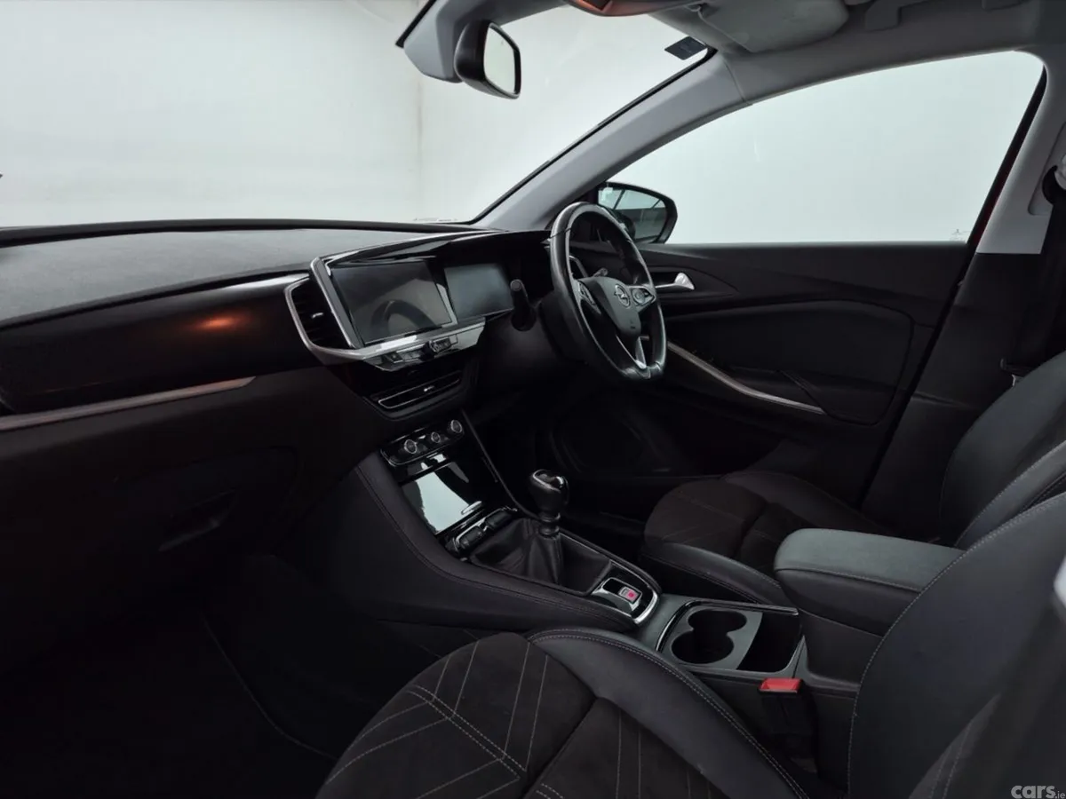 Opel Grandland SUV, Petrol, 2022, Red