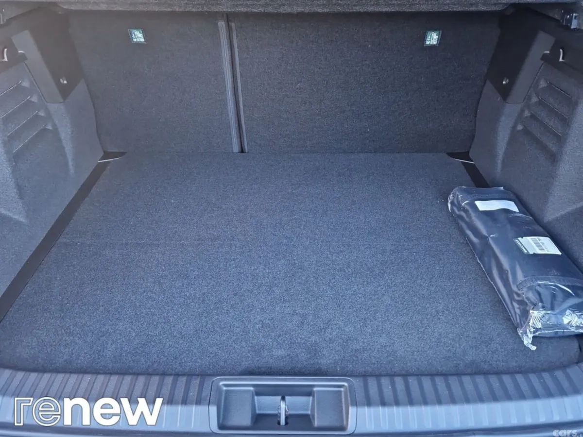 Renault Symbioz SUV, Petrol Hybrid, 2027, Blue
