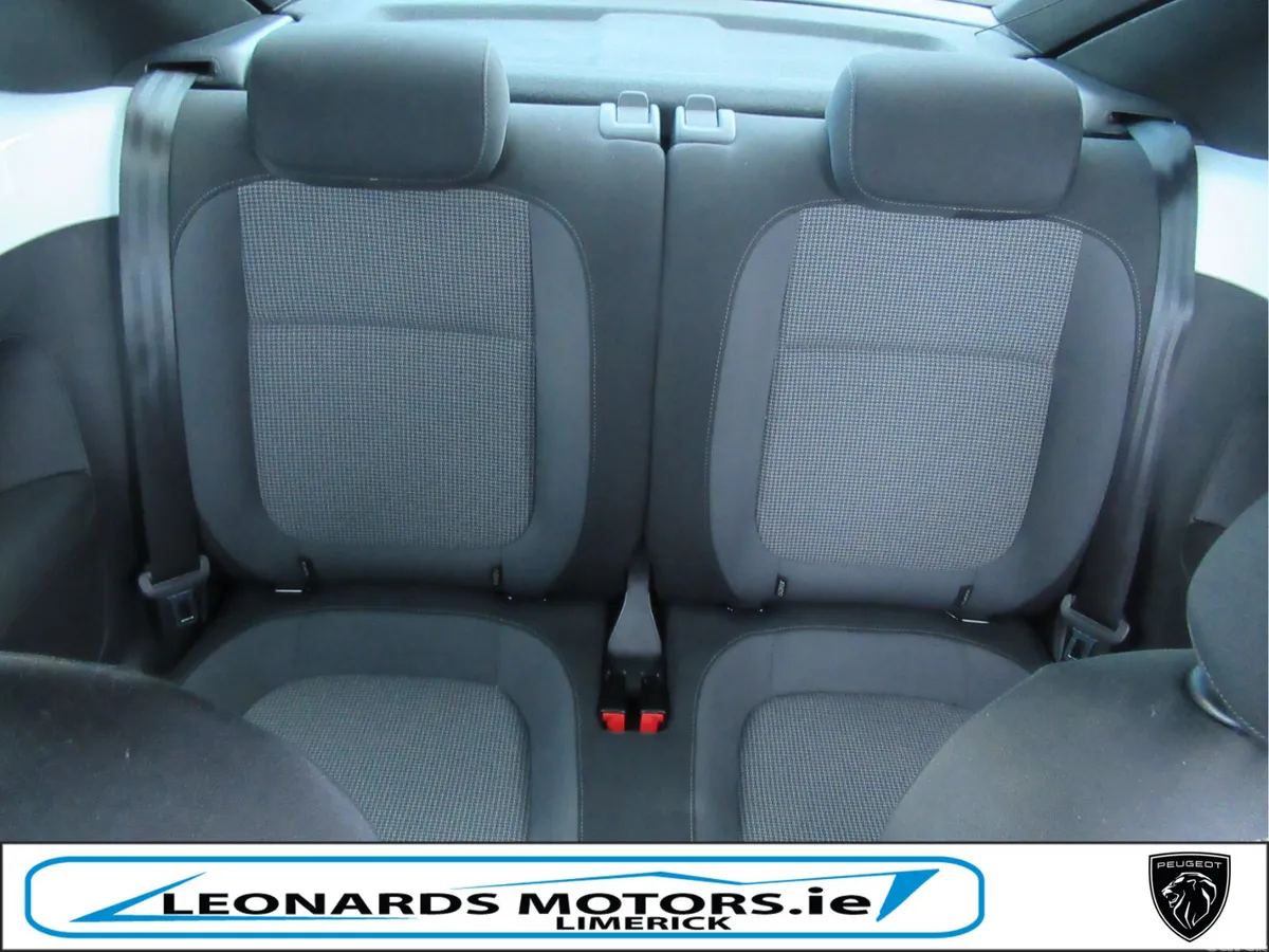 Volkswagen Beetle Hatchback, Petrol, 2014, White