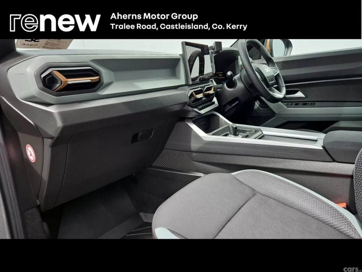 Dacia Bigster Hatchback, Petrol Hybrid, 2025, Grey