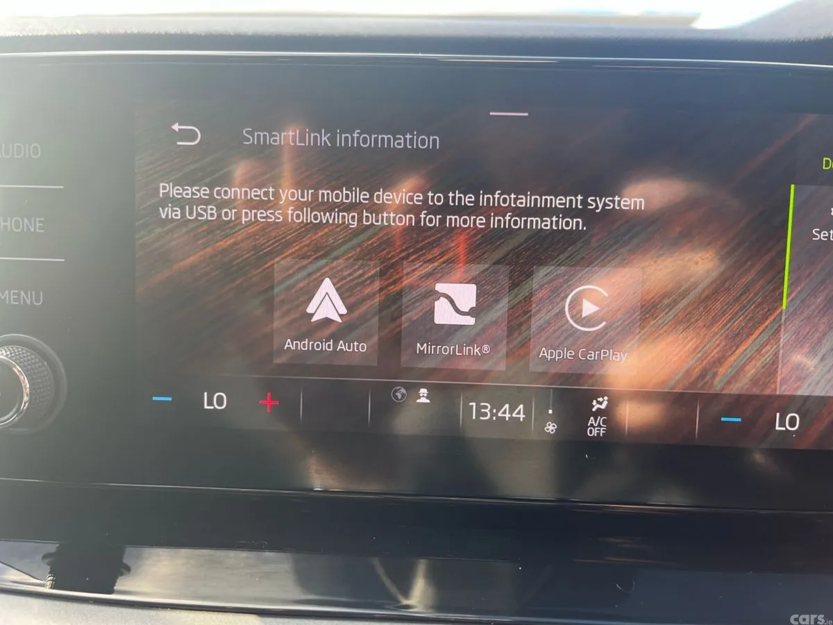 Skoda Octavia Saloon, Petrol, 2024, Blue