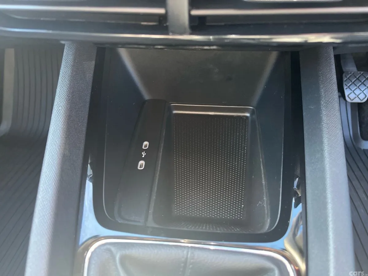 Skoda Octavia Saloon, Petrol, 2024, Blue