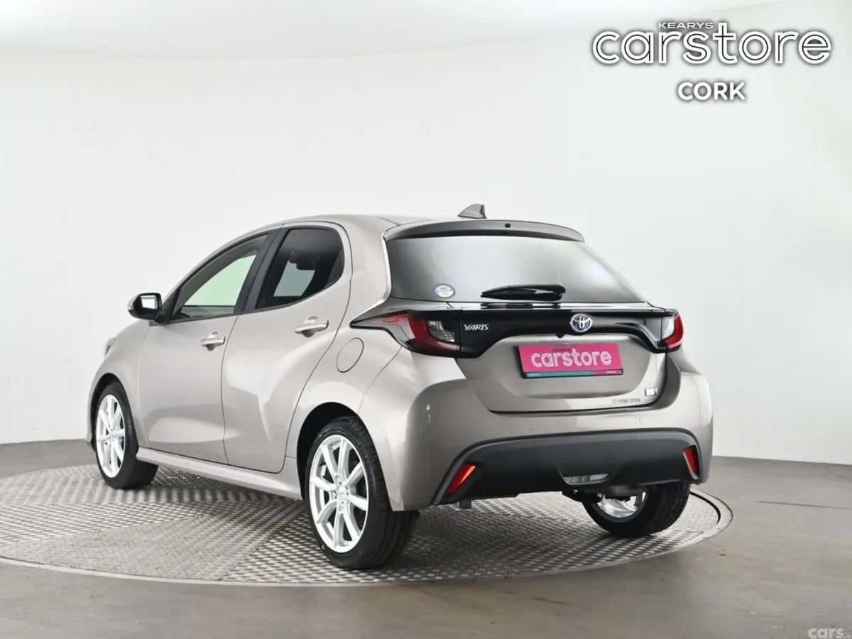 Toyota Yaris Hatchback, Petrol Hybrid, 2022, Brown