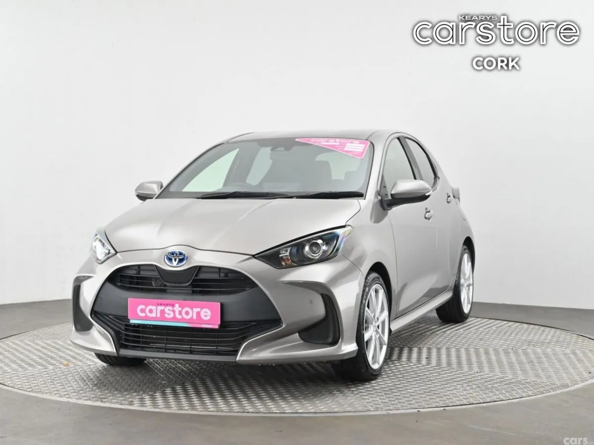Toyota Yaris Hatchback, Petrol Hybrid, 2022, Brown