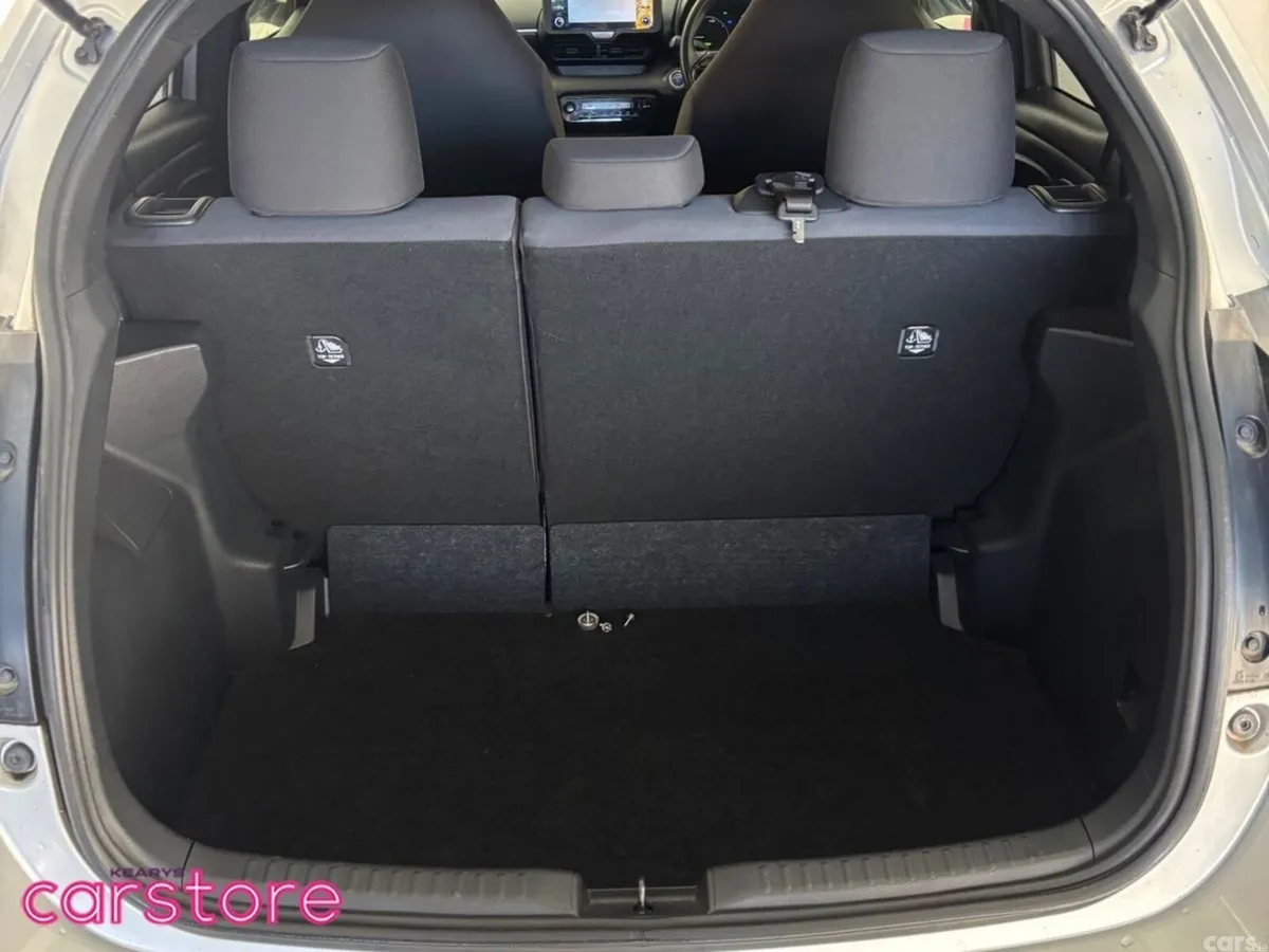 Toyota Yaris Hatchback, Petrol Hybrid, 2022, Brown