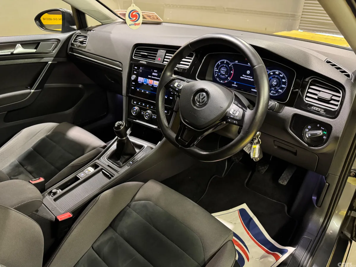 Volkswagen Golf Hatchback, Diesel, 2019, Grey