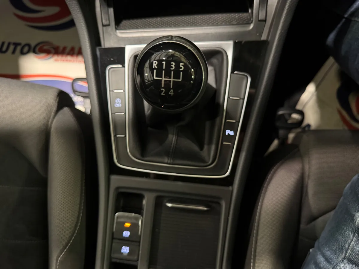 Volkswagen Golf Hatchback, Diesel, 2019, Grey