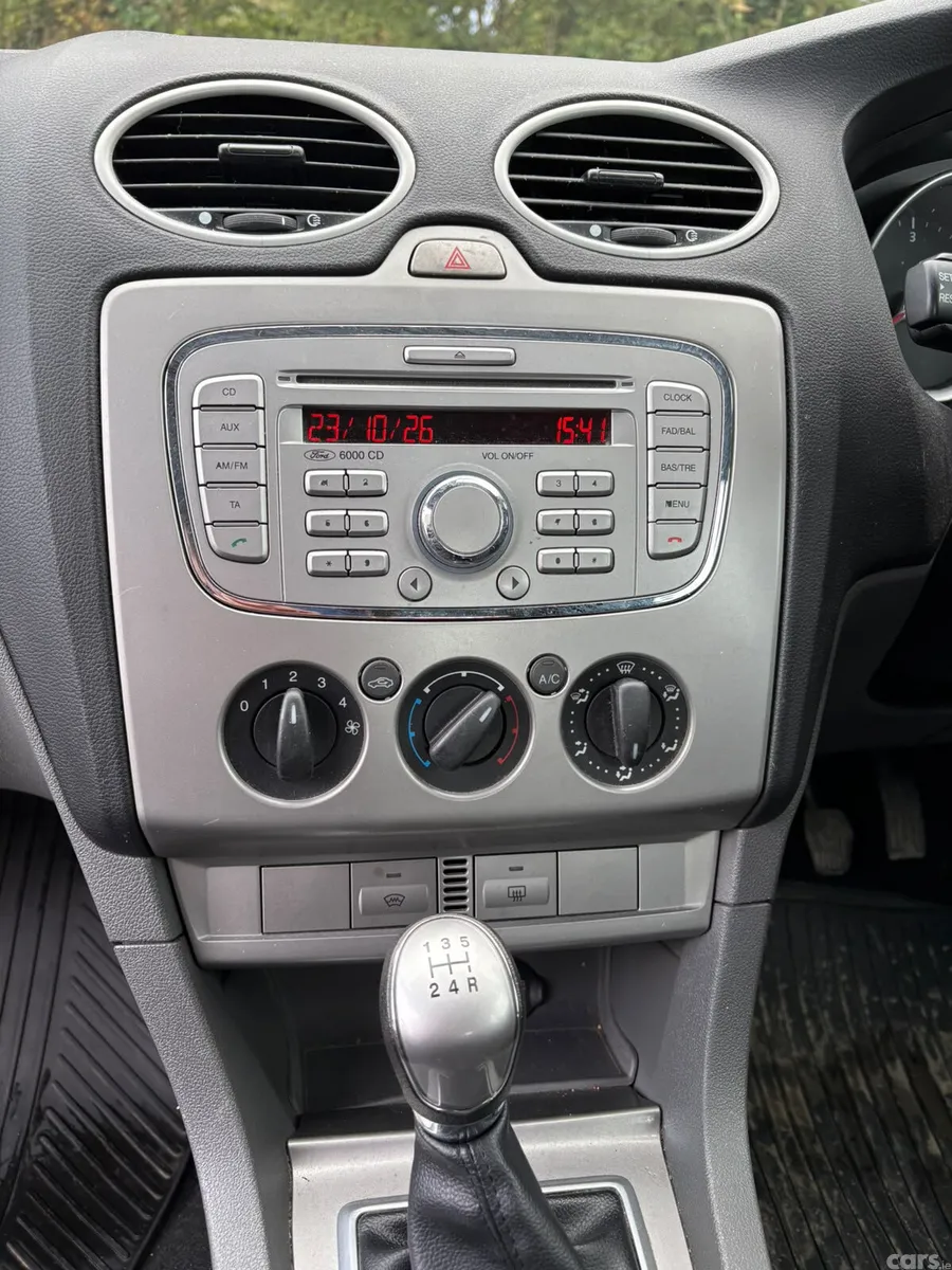 Ford Focus Hatchback, Diesel, 2010, Silver
