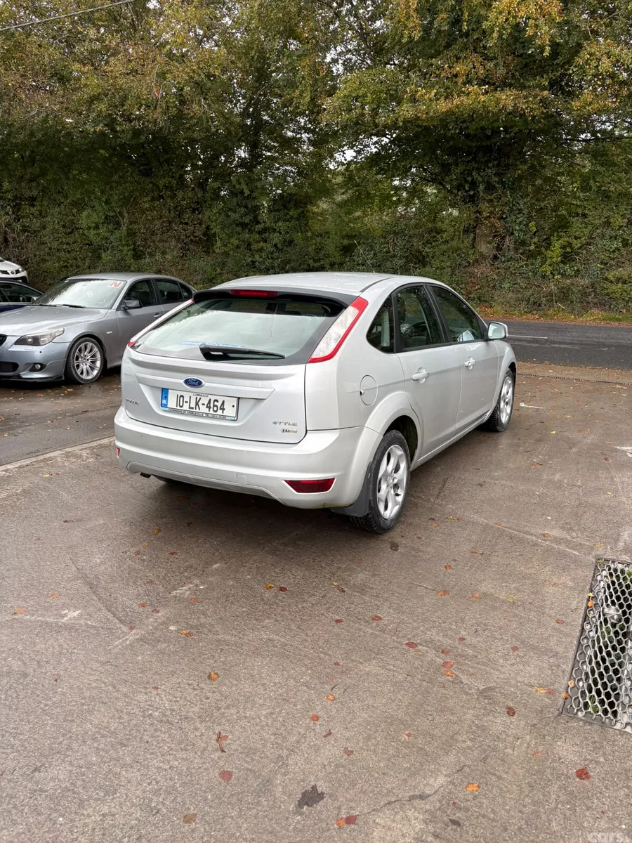 Ford Focus Hatchback, Diesel, 2010, Silver
