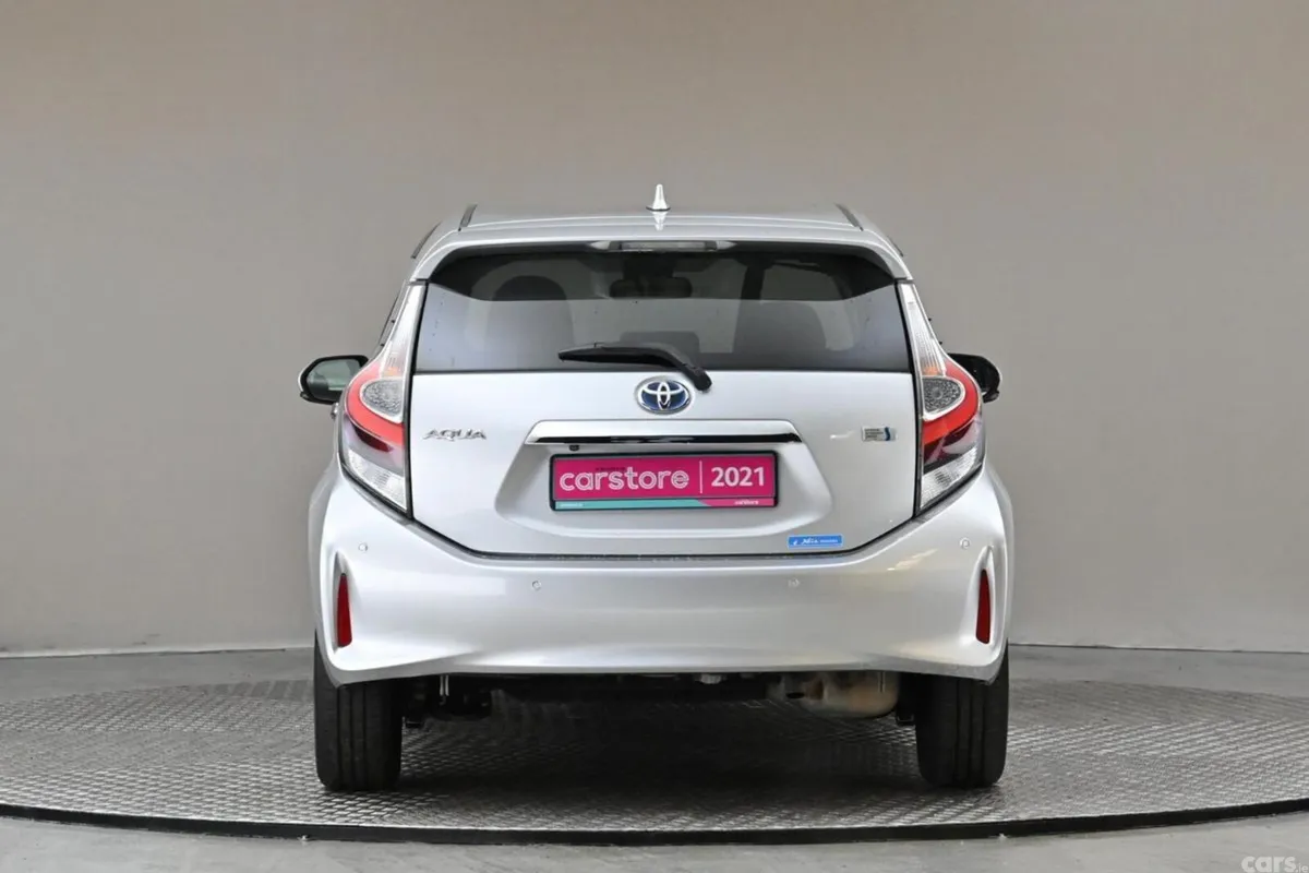 Toyota Aqua Hatchback, Petrol Hybrid, 2021, Silver