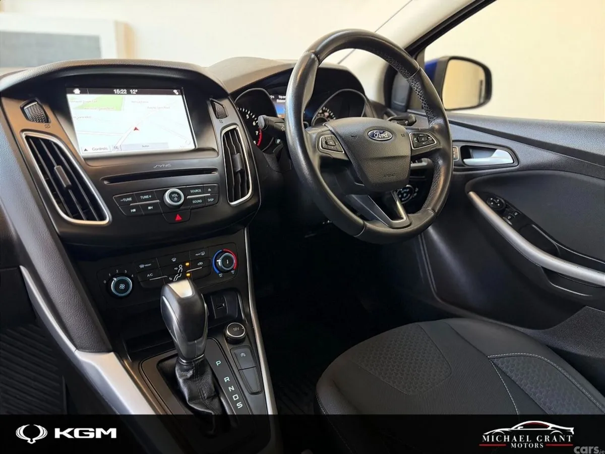 Ford Focus Hatchback, Petrol, 2017, Blue