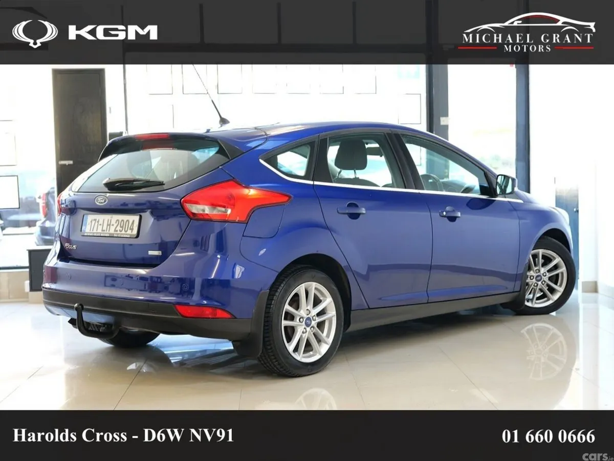 Ford Focus Hatchback, Petrol, 2017, Blue