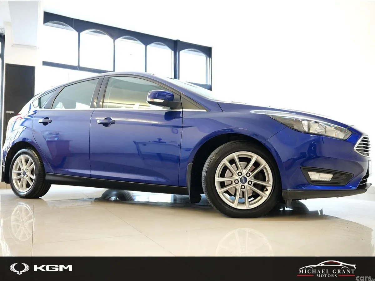Ford Focus Hatchback, Petrol, 2017, Blue