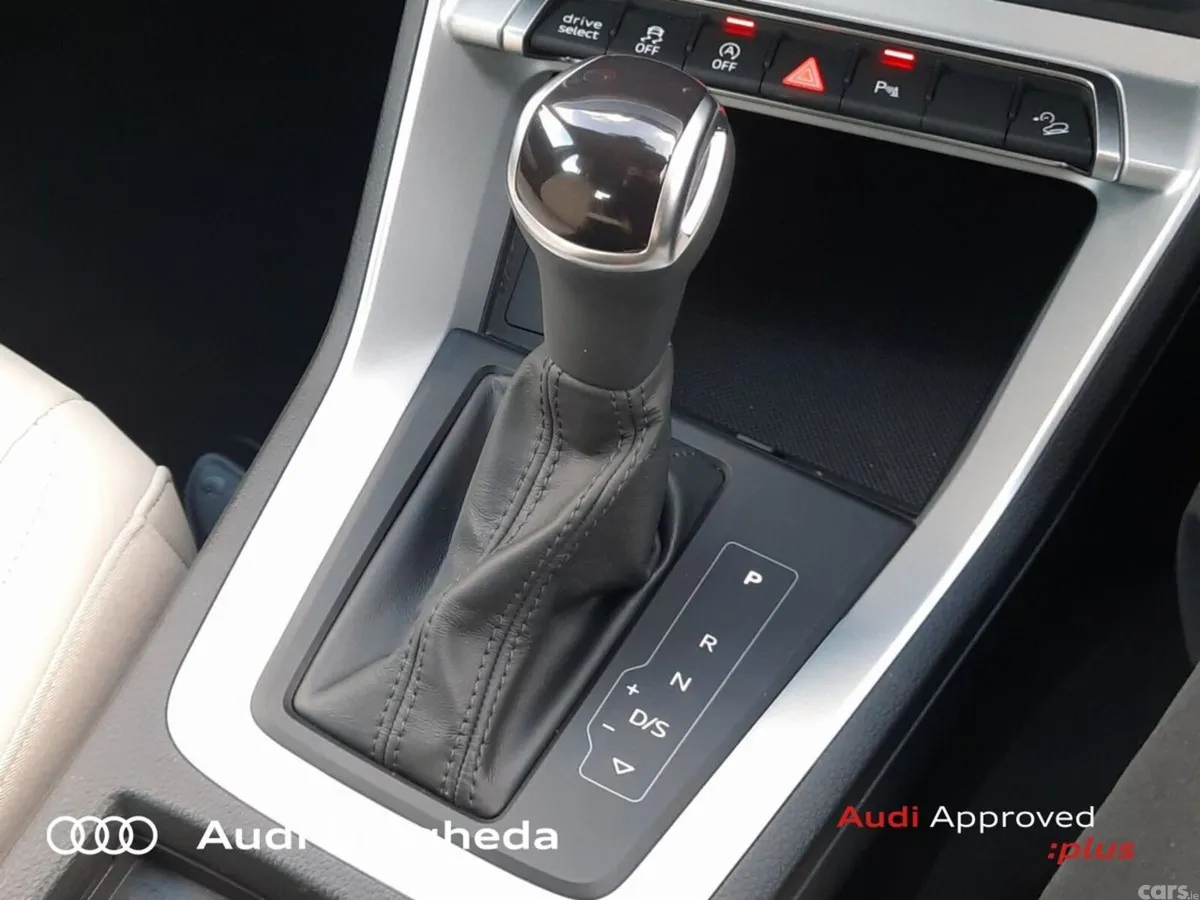 Audi Q3 SUV, Petrol, 2025, Blue