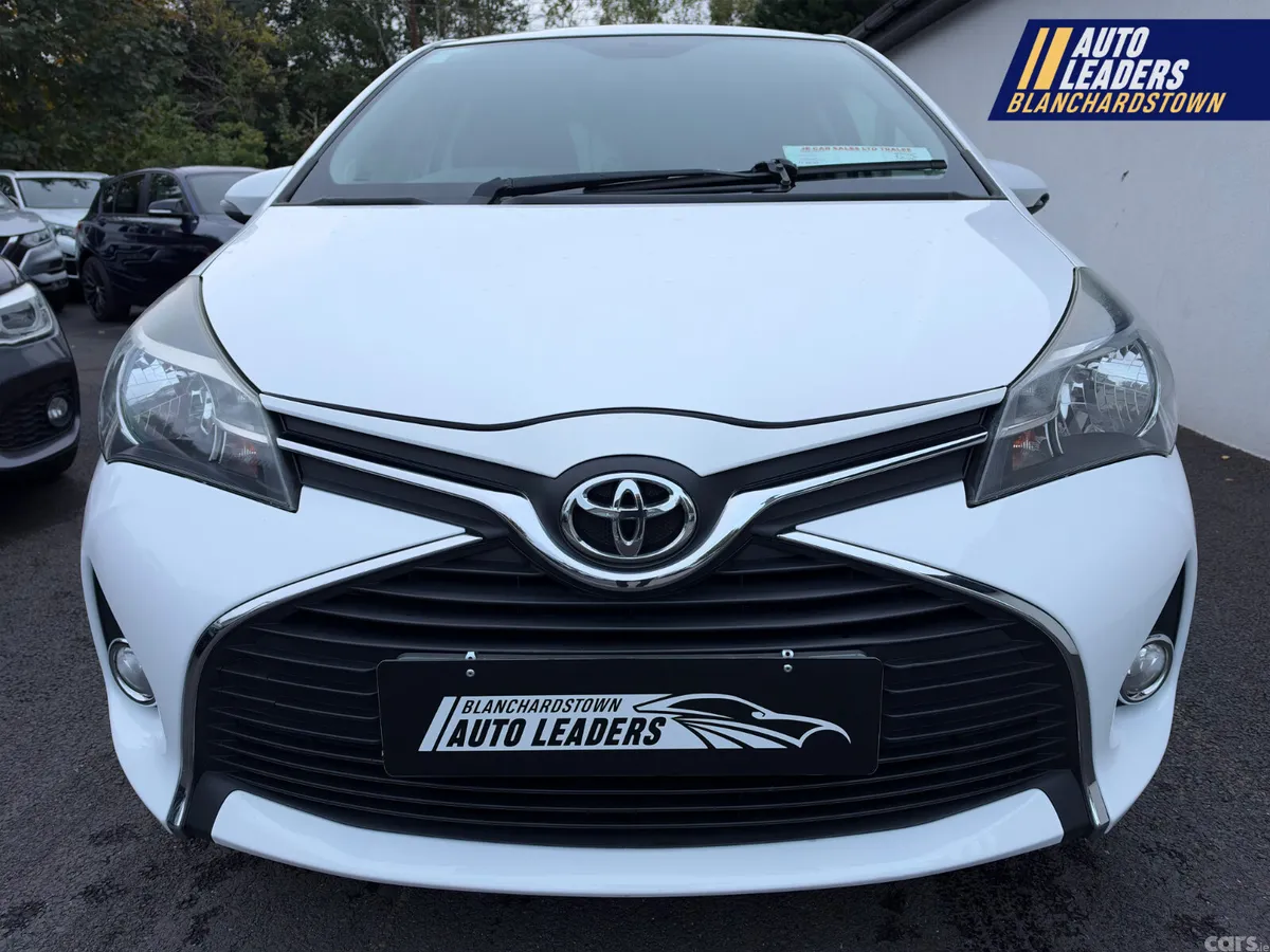 Toyota Yaris Hatchback, Petrol, 2016, White