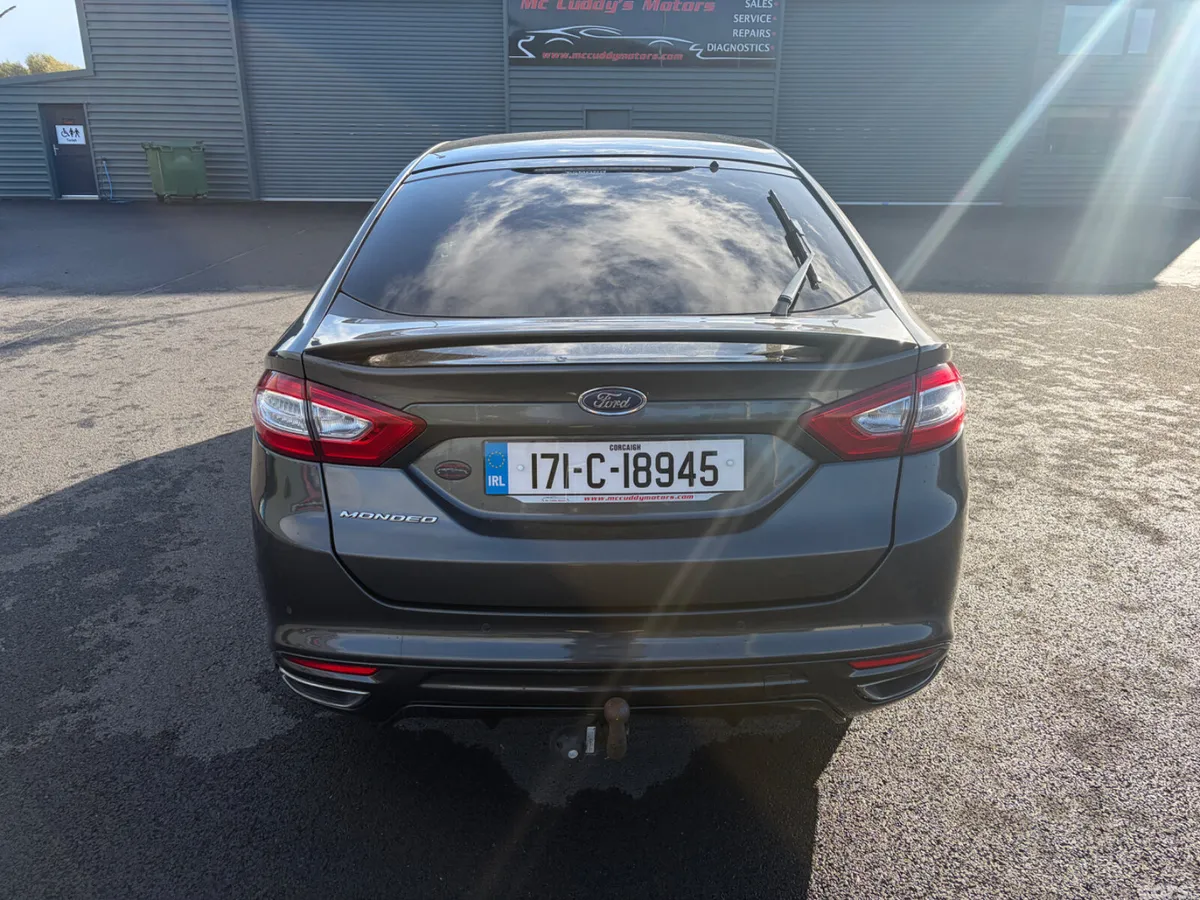 Ford Mondeo Hatchback, Diesel, 2017, Grey